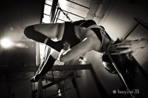 @kissmedeadlydoll self suspension @placedescordesPhotography :…