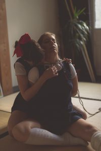 @kissmedeadlydoll tying @strictly-nawa-kitsuneStudio :…